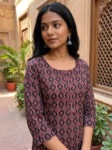 black_red_kurti_Standing-1777995570693