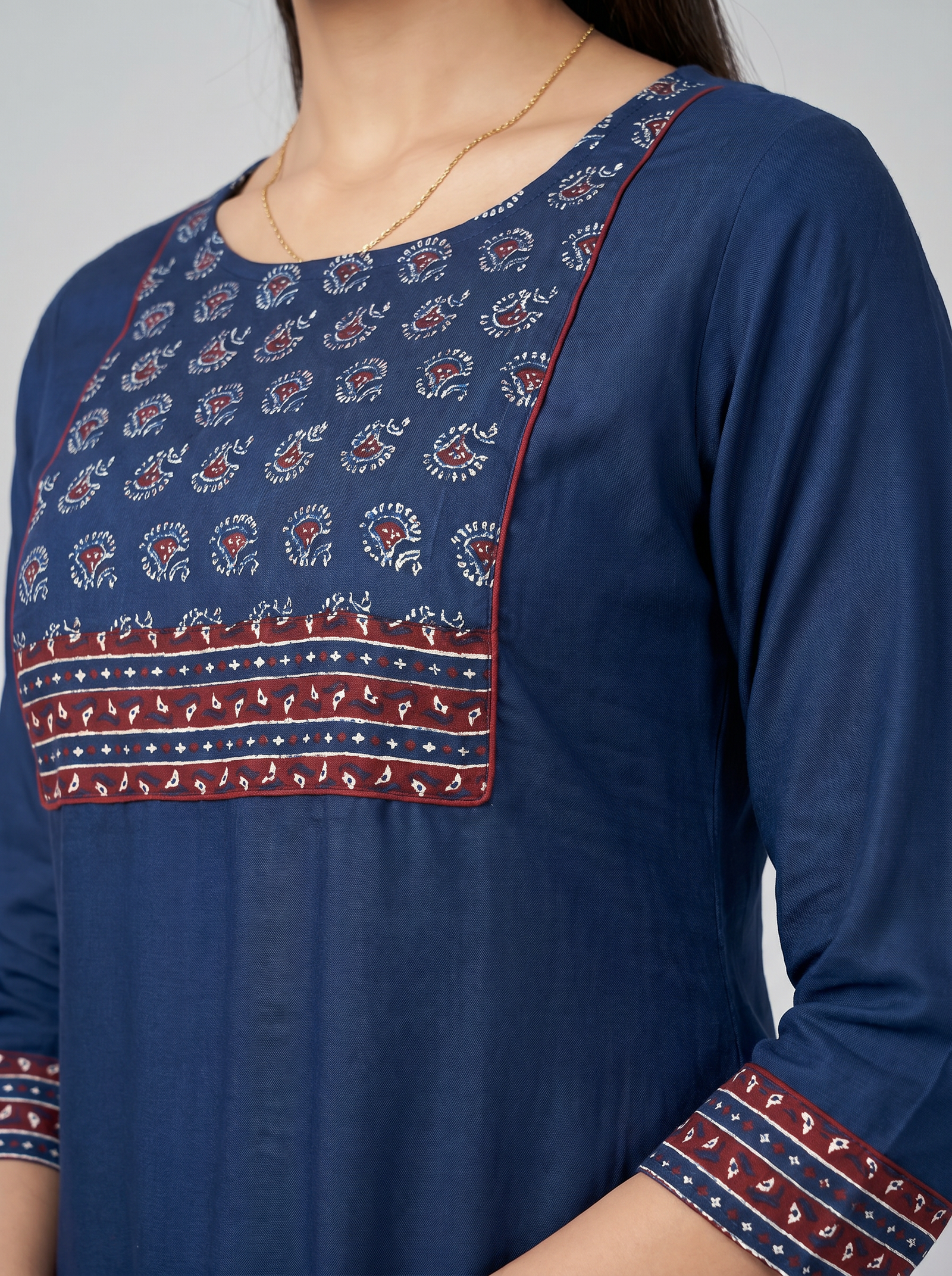 kurti_blue_color_Close-Up-1777994281906