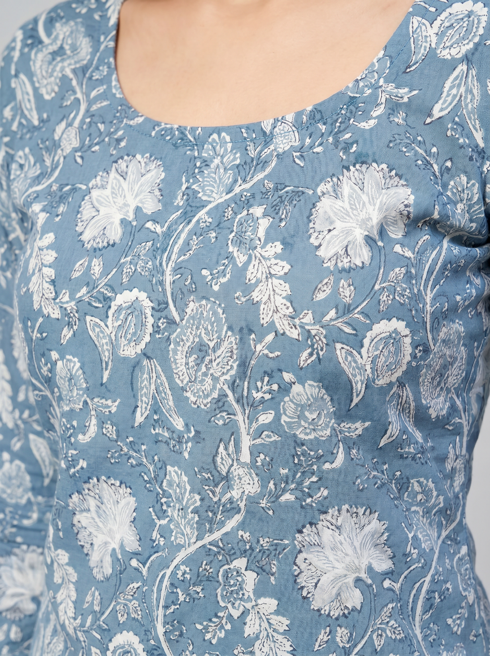 light_blue_kurti_Close-Up-1777997121751
