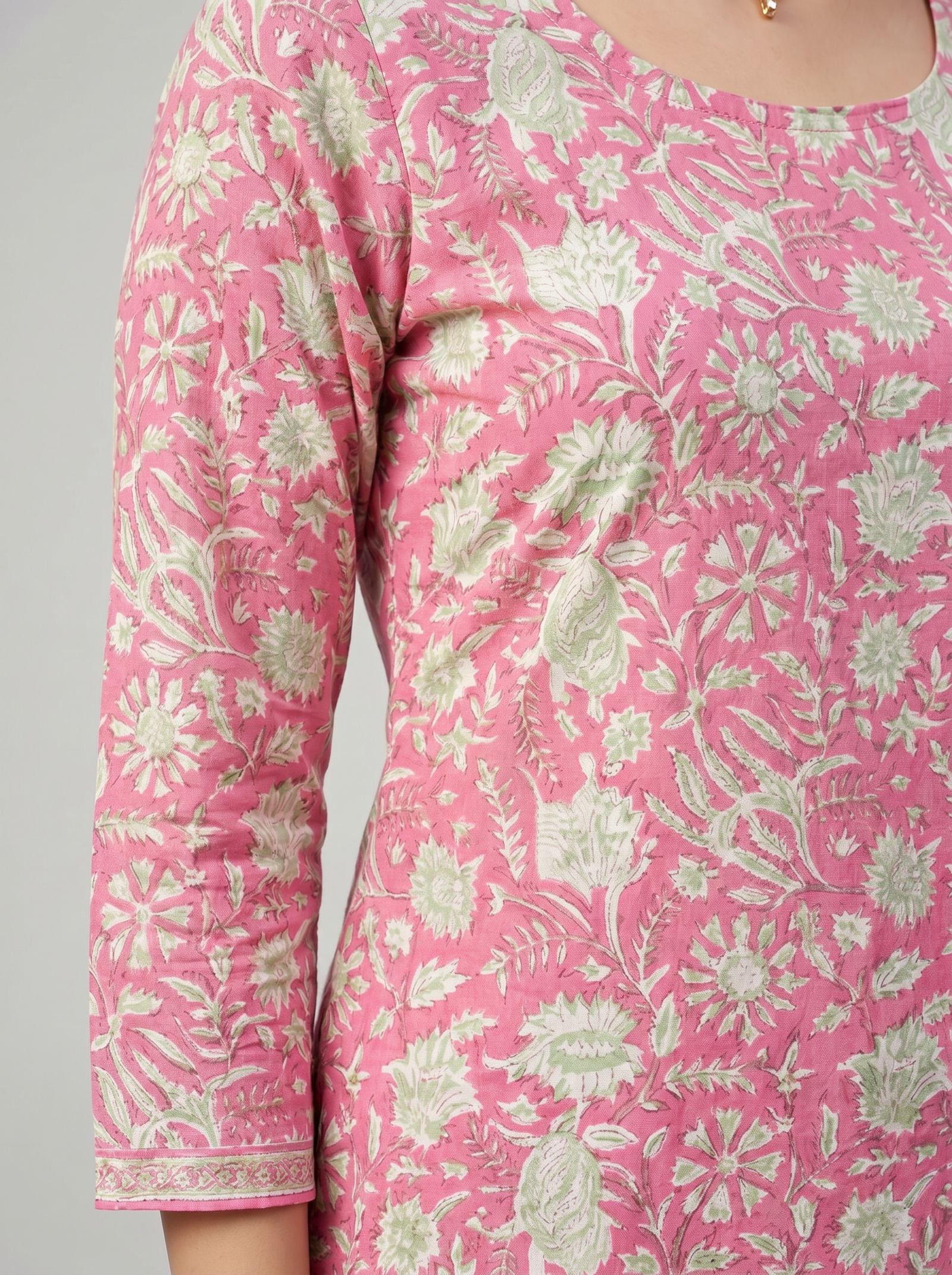 pink_kurti_Close-Up-1777996927500