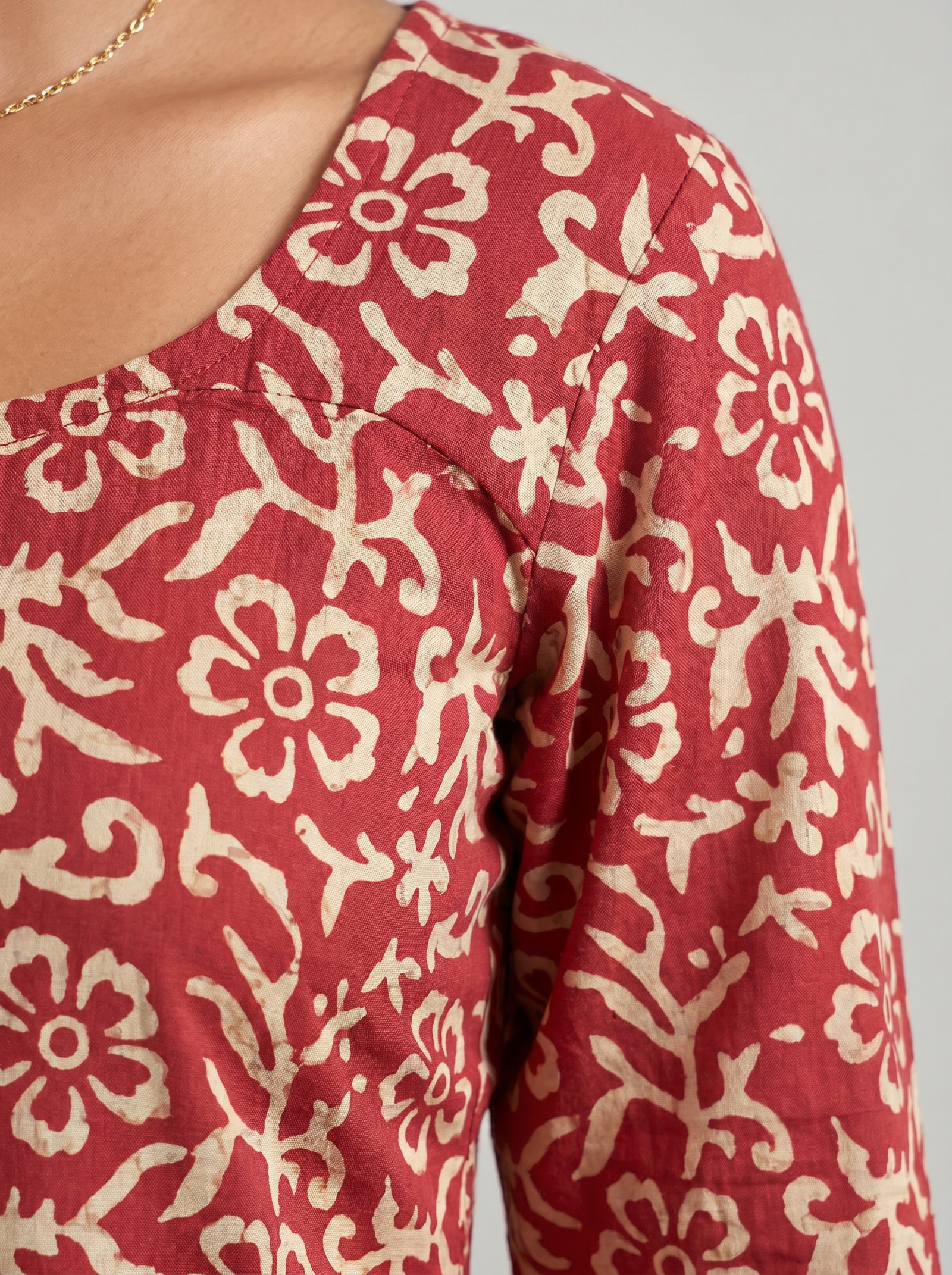 red_kurti_Close-Up-1777997550327